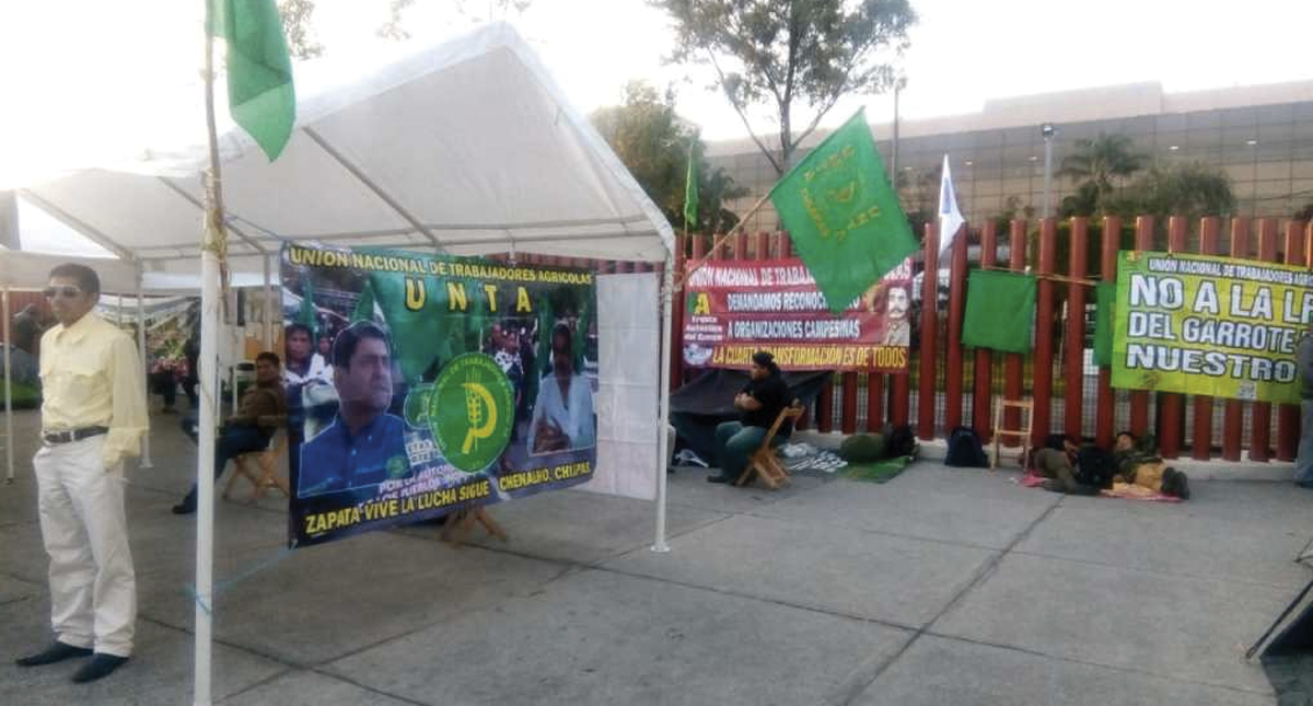 Diputados suspenden sesión por presencia de campesinos en San Lázaro