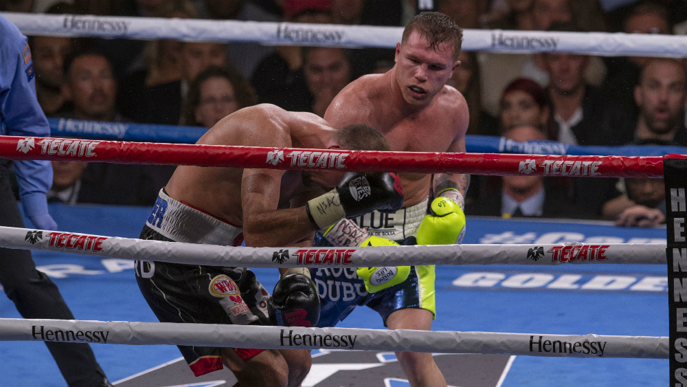 ‘Canelo’ noquea a Kovalev y hace historia en Las Vegas ‘Canelo’ noquea a Kovalev y hace historia en Las Vegas
