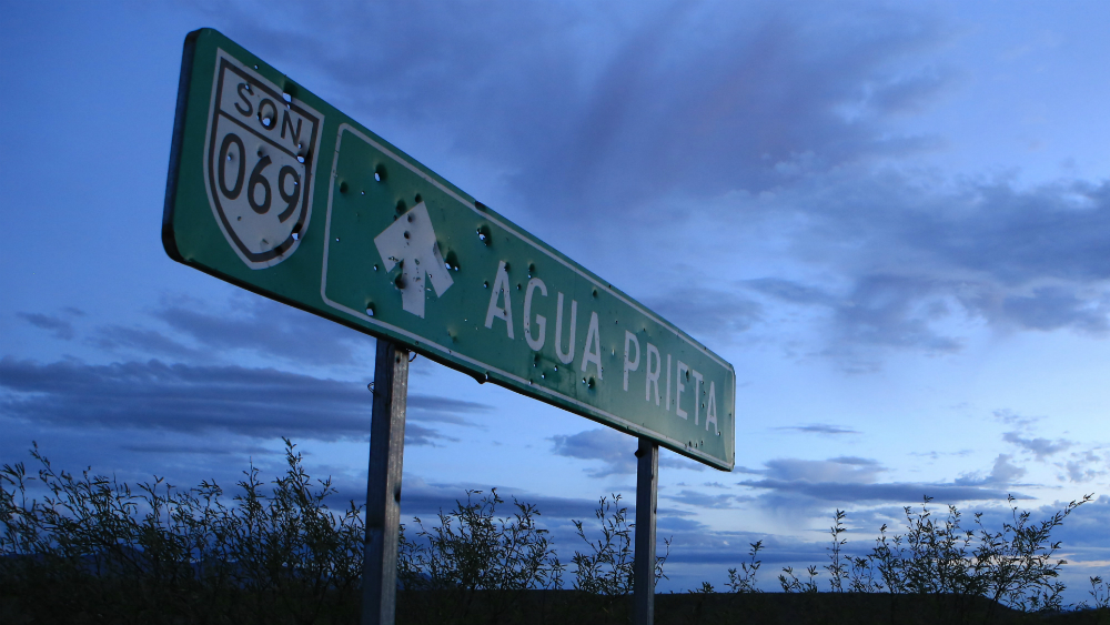 Cárteles mexicanos reclutan a menores para llevar droga a EE.UU.