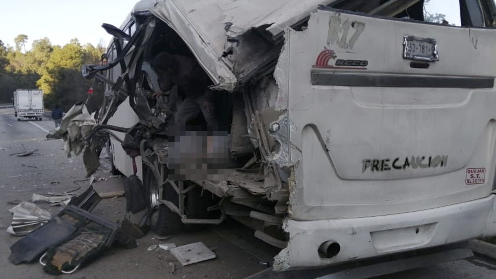 Choque deja un peregrino muerto en la autopista México-Puebla