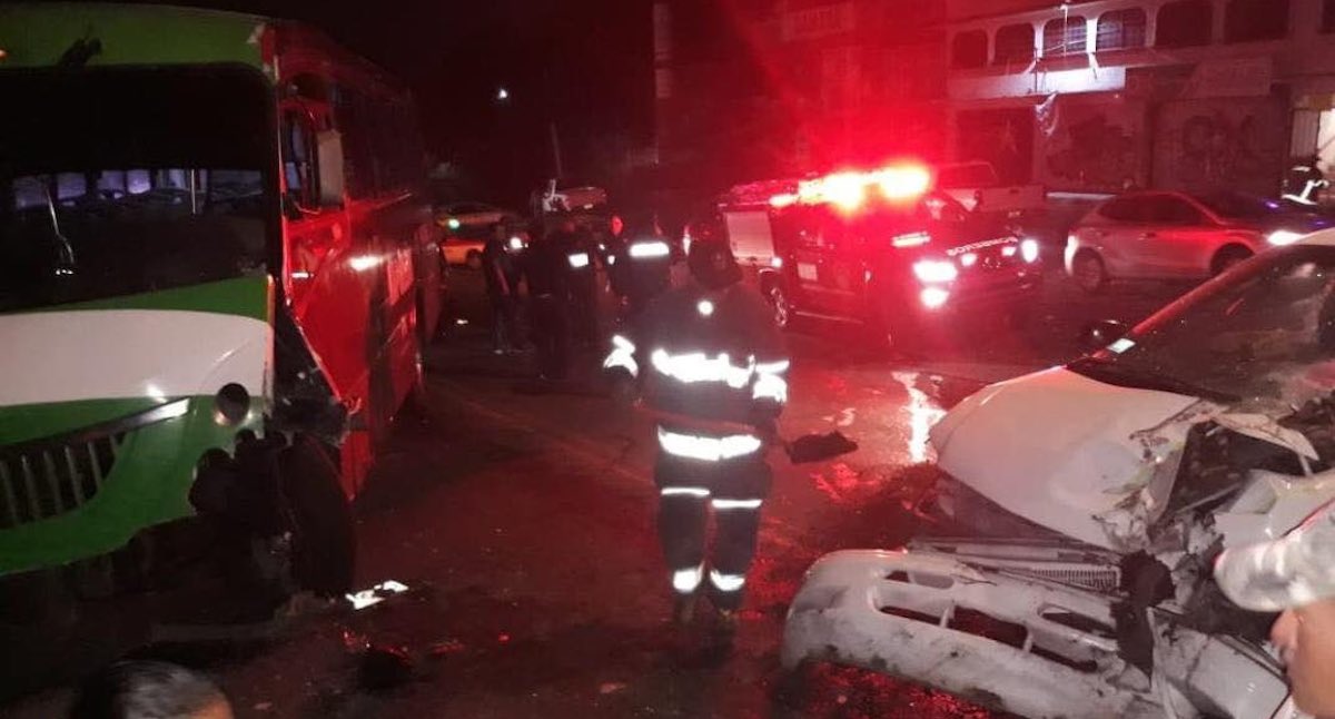 Choque en la Picacho-Ajusco deja ocho lesionados