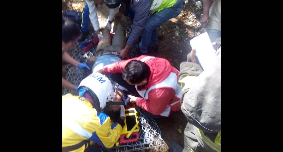 Derrumbe en Tlalpan deja un muerto y tres lesionados