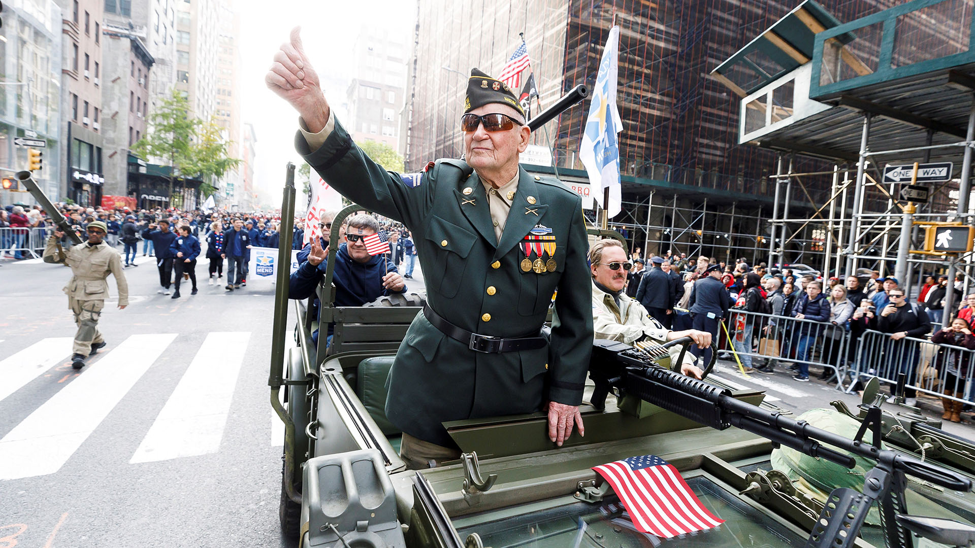 #Video Abuchean a Trump durante desfile del Día de los Veteranos - desfile-del-dia-de-los-veteranos