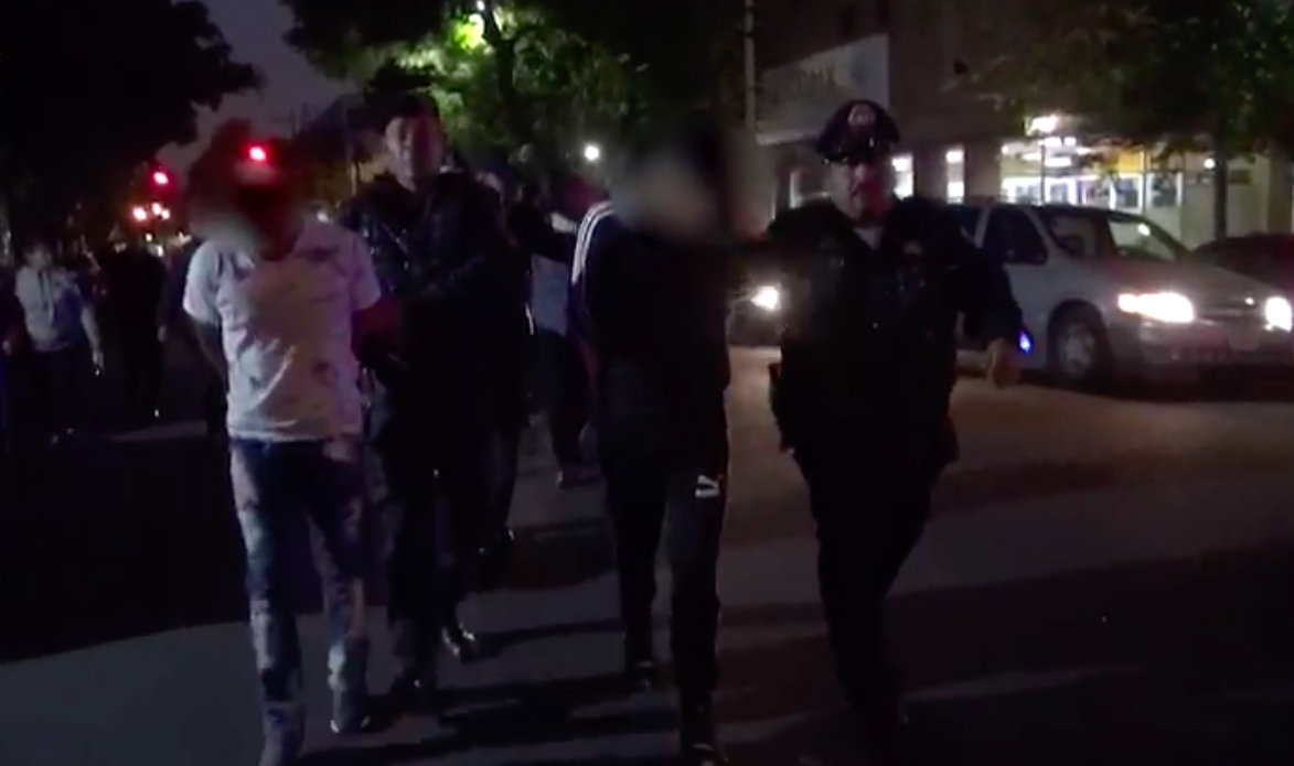 Detienen a siete presuntos ladrones de autos usados