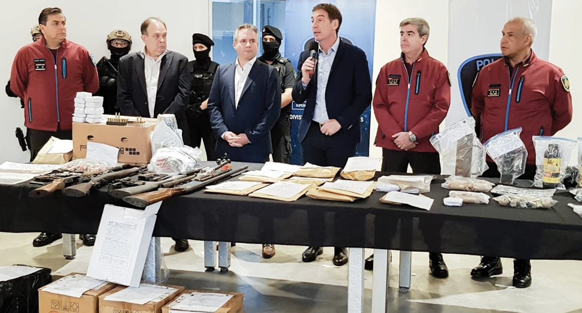 Detienen a banda que pretendía “atentar contra la democracia” en Argentina