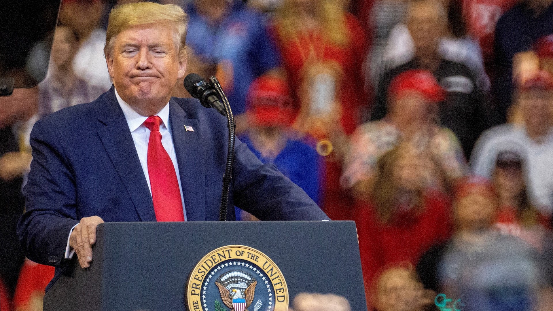 Trump hace visita sorpresa a Afganistán, la primera en su Presidencia