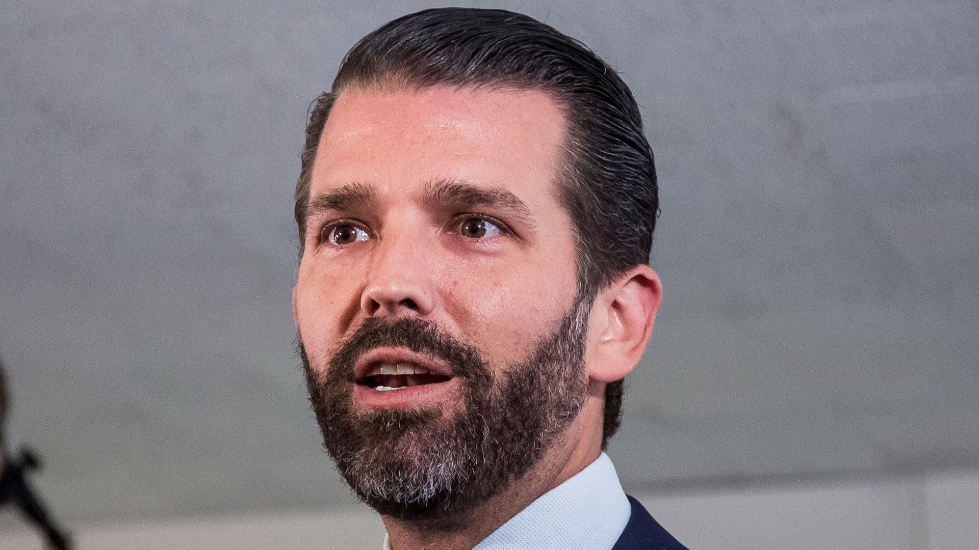 Trump Jr. divulga presunta identidad del informante de presiones a Ucrania