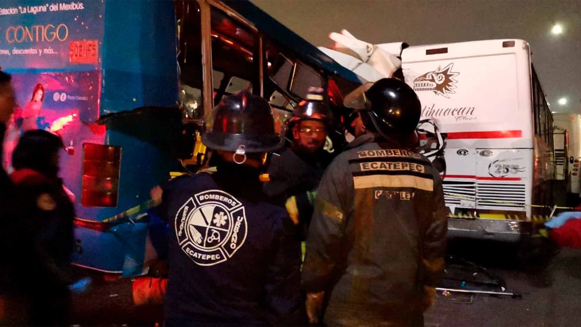 Sube a 11 cifra de muertos por choque de camiones en la México-Pachuca