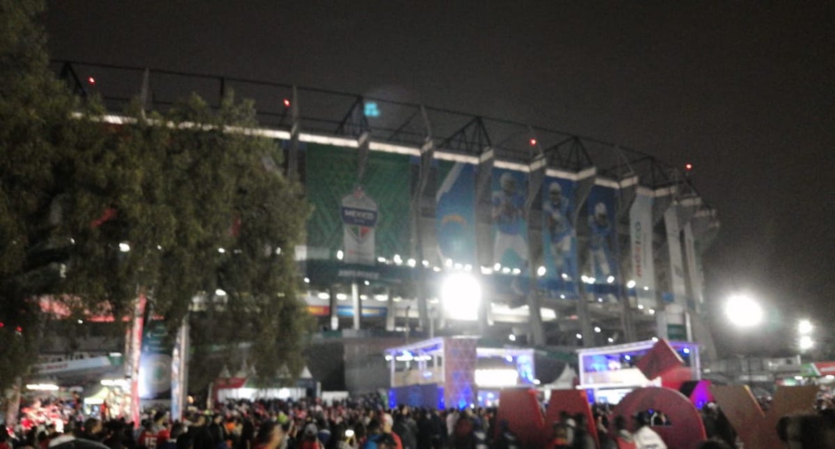 El Estadio Azteca brilla en el regreso de la NFL a México; Chiefs se imponen a Chargers - estadio-azteca-2
