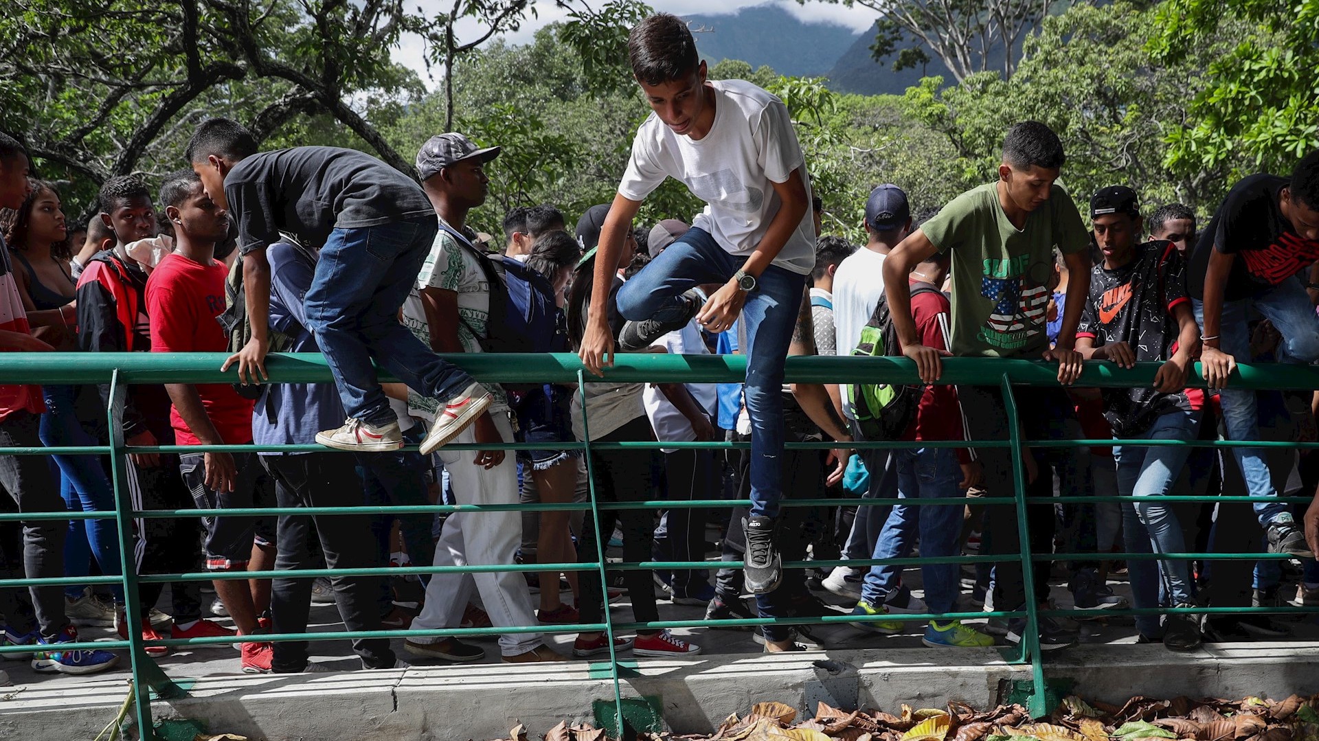 Un muerto y 20 heridos por fallido concierto en Caracas