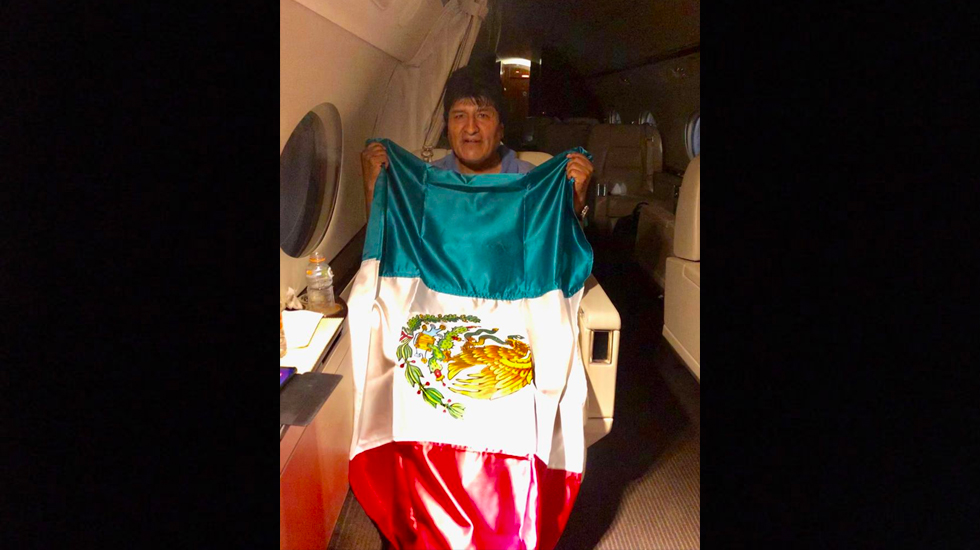 Evo Morales viaja rumbo a México