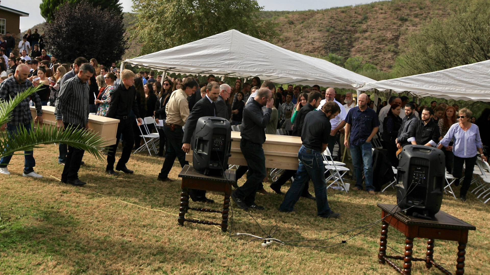 No creo que las autoridades mexicanas puedan hacer justicia: Julián LeBarón - funerales-familia-lebaron