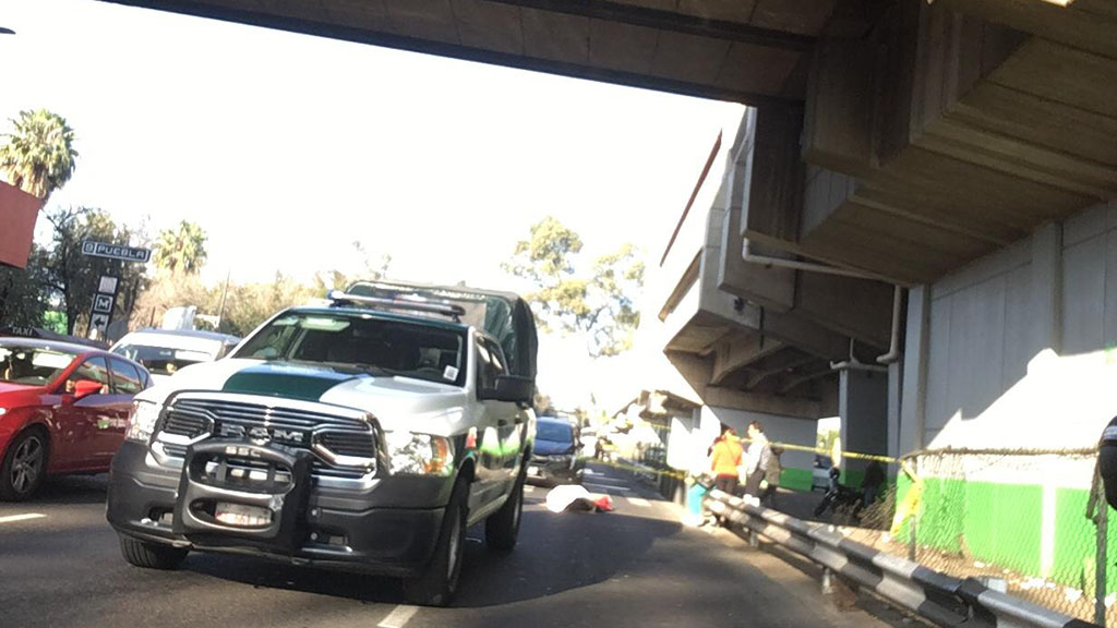 Muere hombre atropellado afuera del Metro Puebla