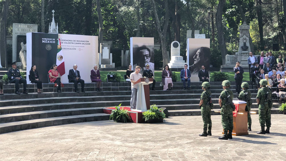 López Obrador encabeza ceremonia de inhumación de Valentín Campa