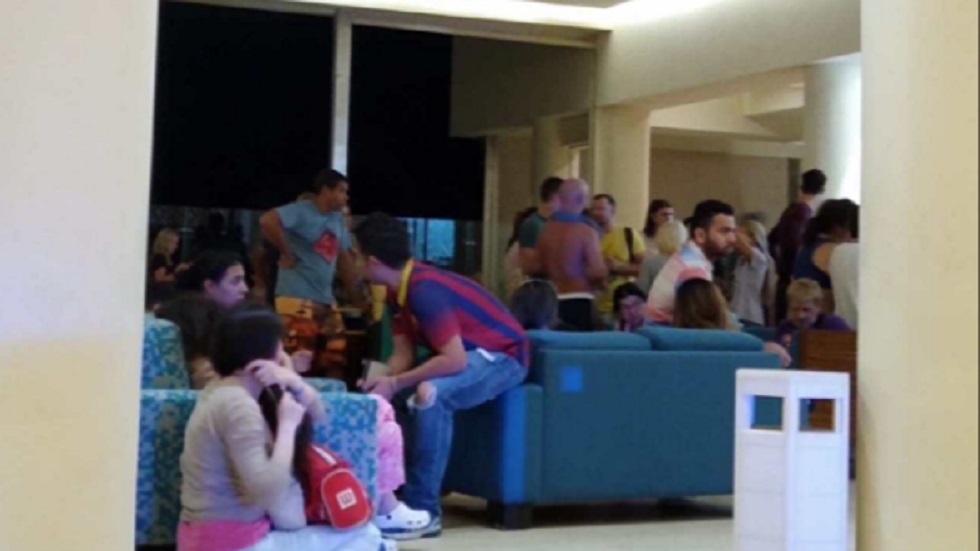 Incendio en hotel de Cancún provoca desalojo de 59 huéspedes - huespedes-desalojados-de-habitaciones-por-incendio