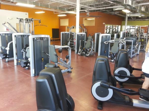 Seis beneficios que otorgan las máquinas de fuerza - img-4398-1