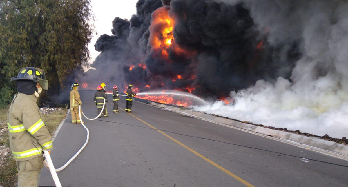Desalojan a 200 personas por incendio en Tetepango, Hidalgo