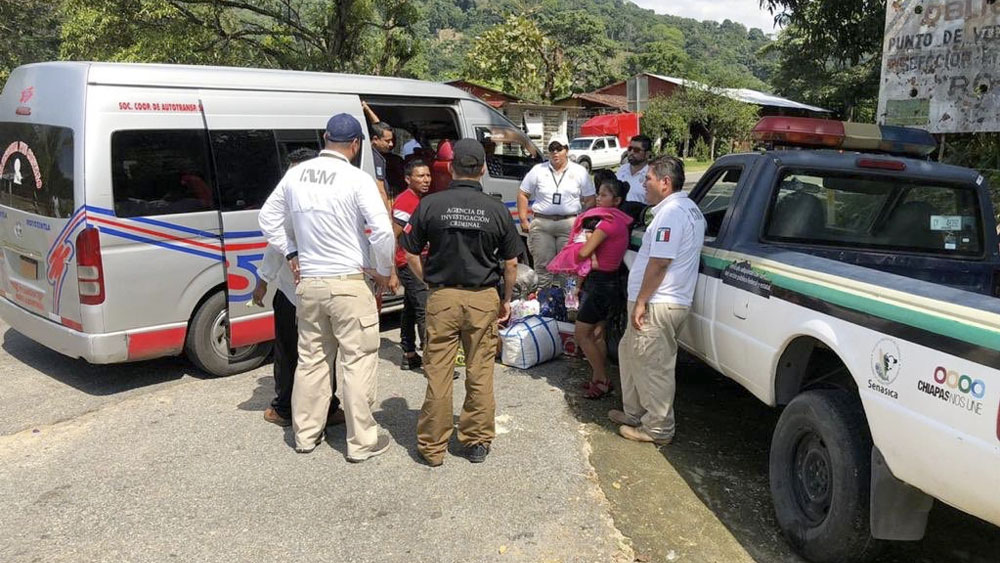INM rescata a 387 migrantes; hay 13 detenidos por tráfico ilegal