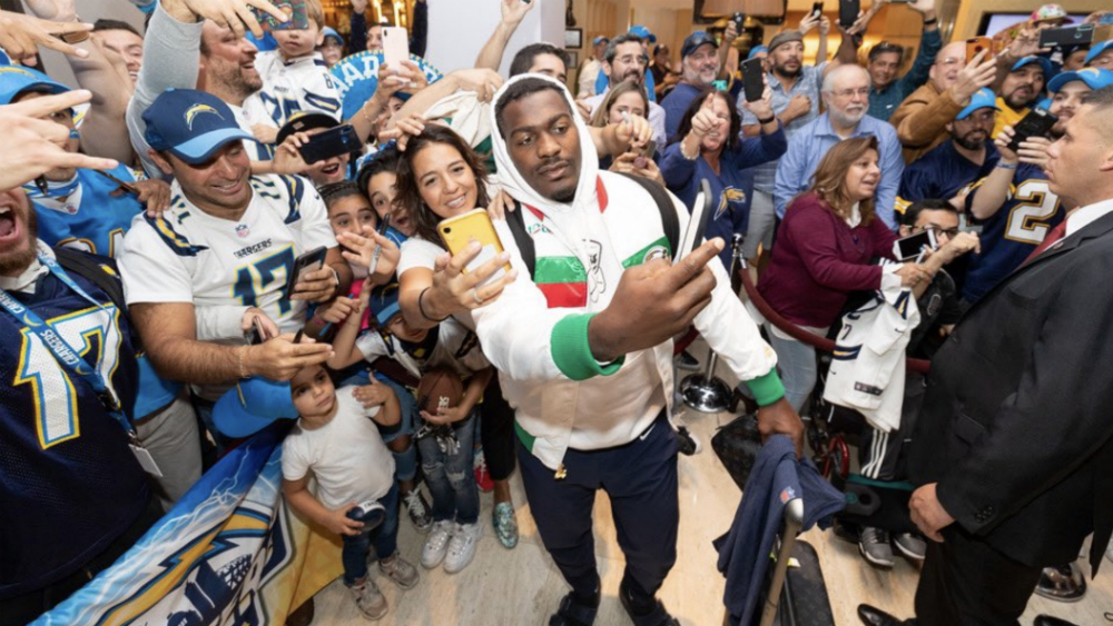 Cargadores y Jefes llegan a Ciudad de México para Monday Night Football