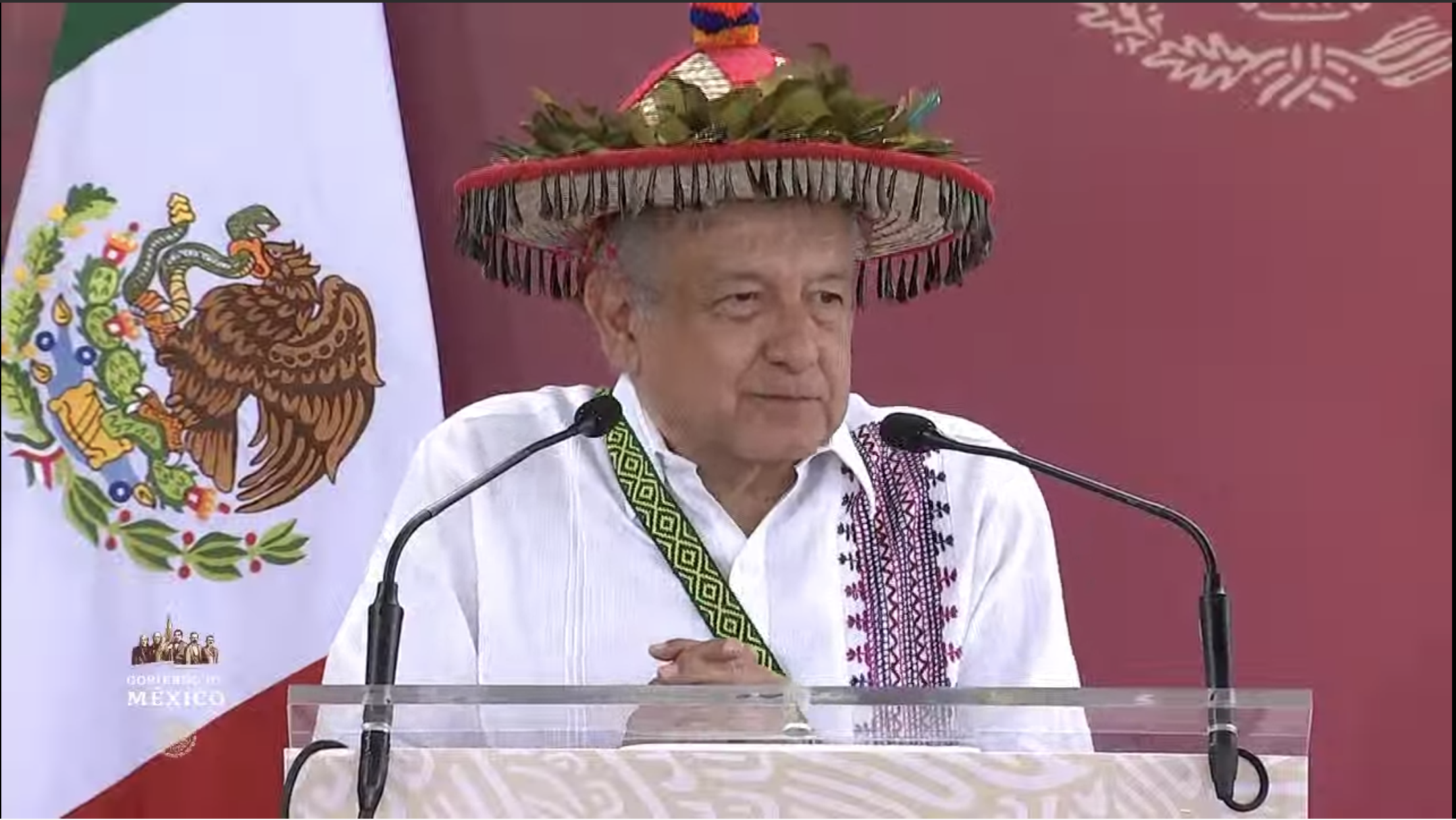 López Obrador pide rescatar unidad y pacificación entre culturas