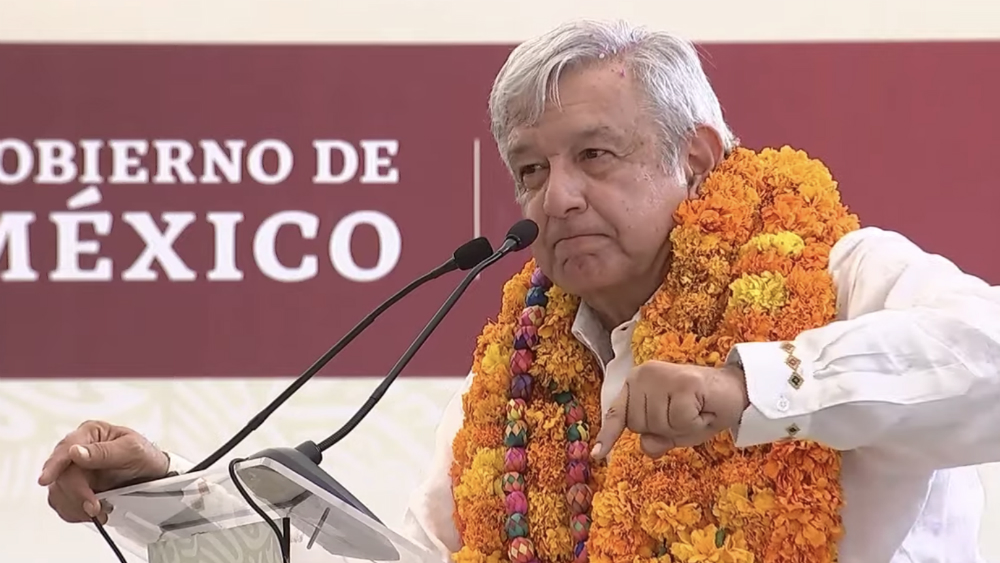 Burocracia dorada “va pa’ fuera”: López Obrador