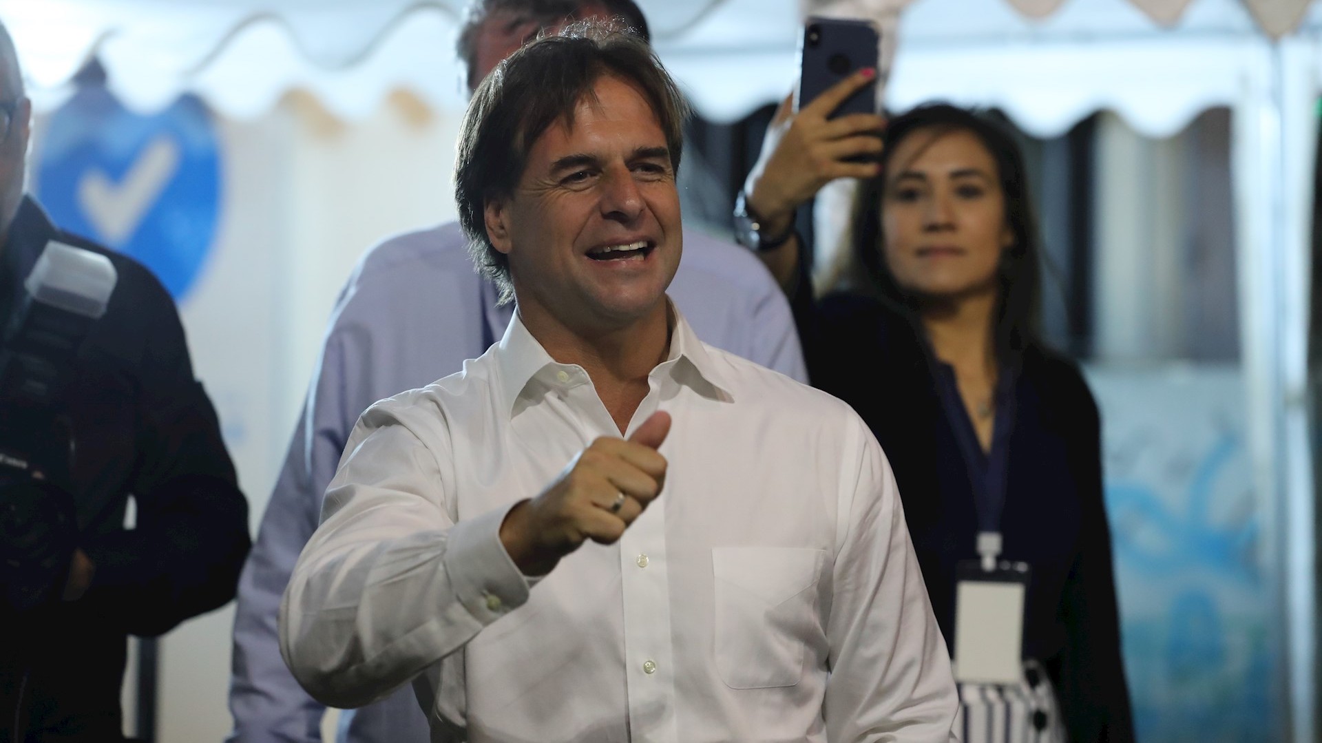 Lacalle Pou será el próximo presidente de Uruguay, según proyecciones de voto