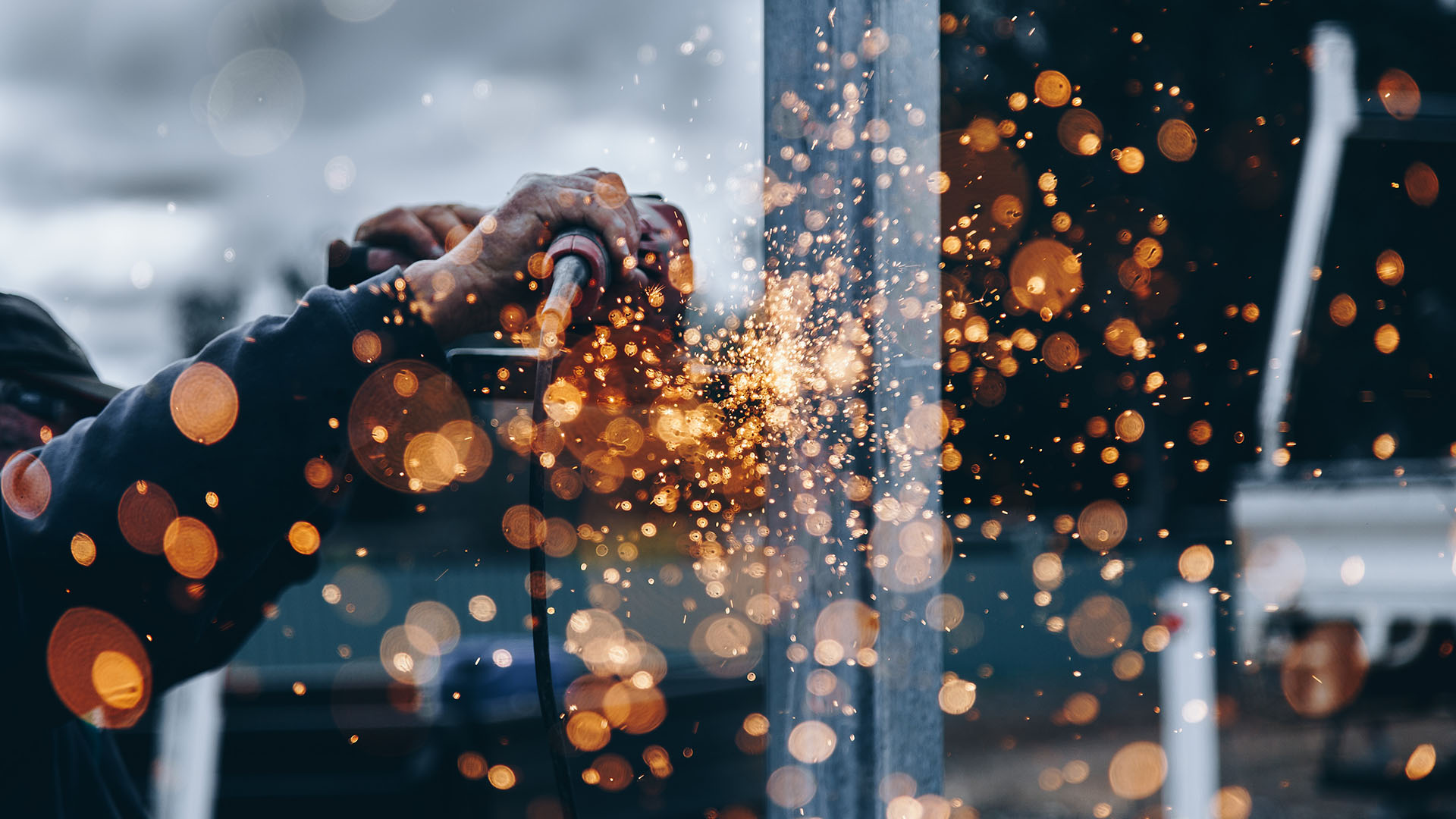 Inversión Fija Bruta cae 3.3 por ciento en agosto