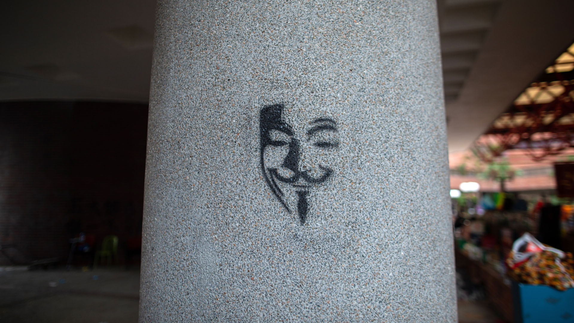 Declaran inconstitucional prohibición de máscaras en protestas de Hong Kong