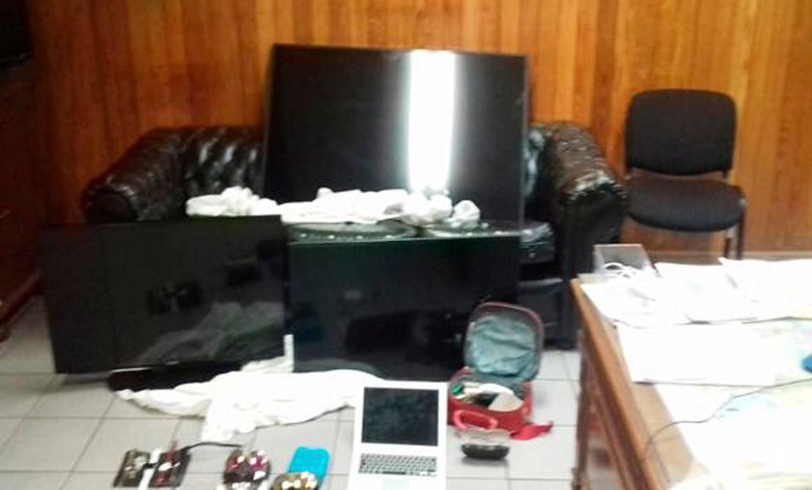 Banda de ladrones de casas usaba dispositivo para ocultar las placas - mudanceros-banda-robos-casa-habitacion