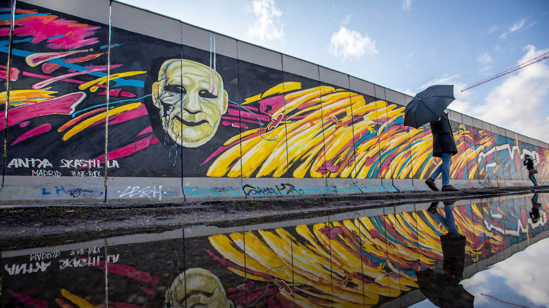 Abren al público túneles de escape bajo el Muro de Berlín