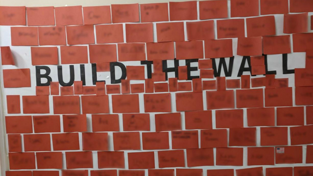 Piden a niños construir muro en fiesta de Halloween de la Casa Blanca - muro-halloween-casa-blanca-2