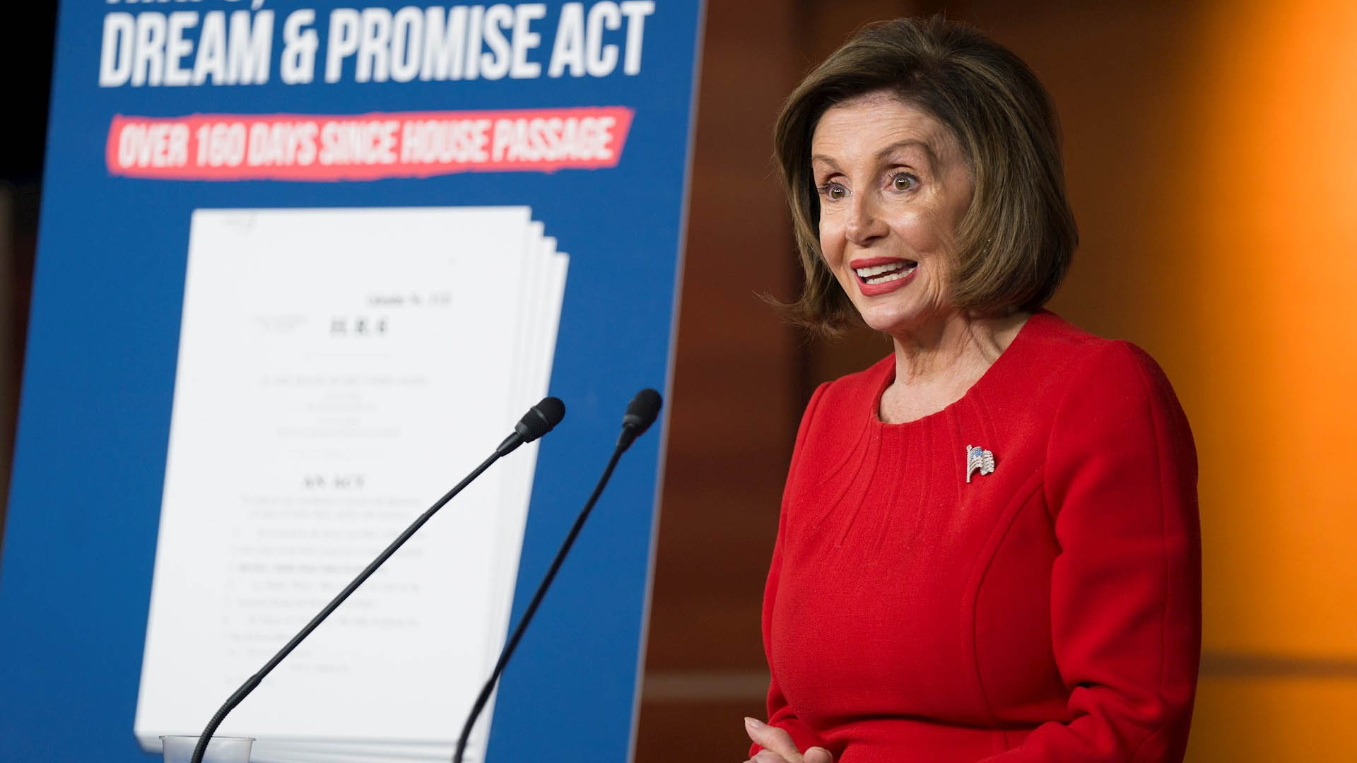 Pelosi resalta evidencia de sobornos de Trump a Ucrania