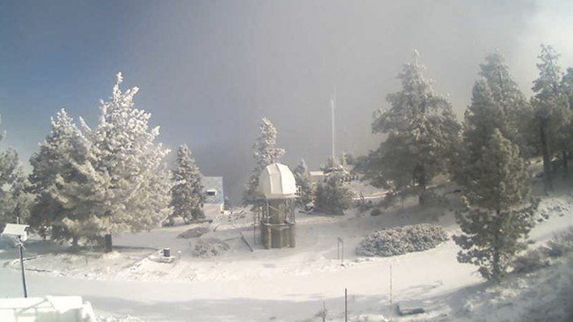 Cae nevada en Baja California
