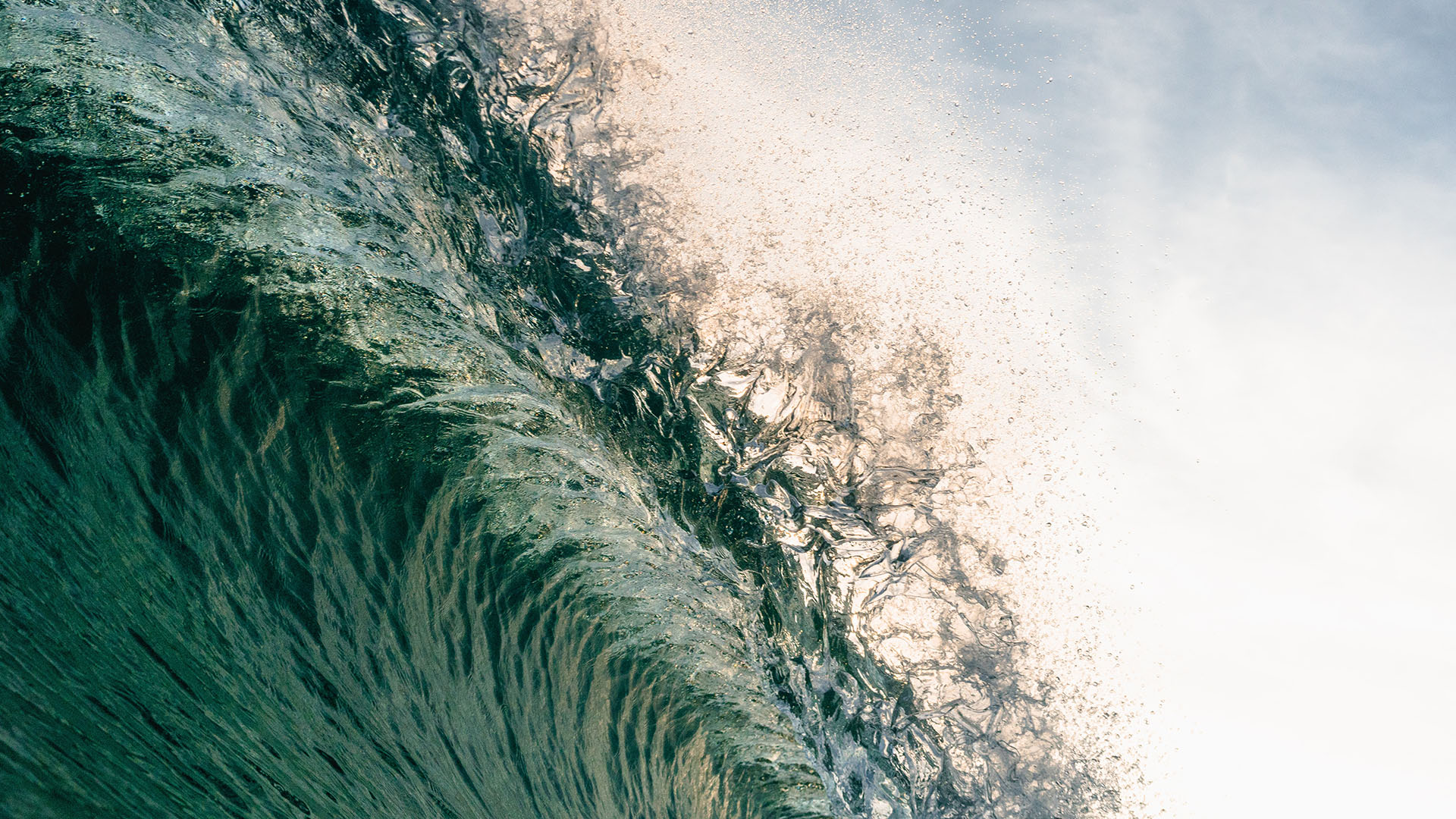 Presidente Bukele alerta posible tsunami en El Salvador