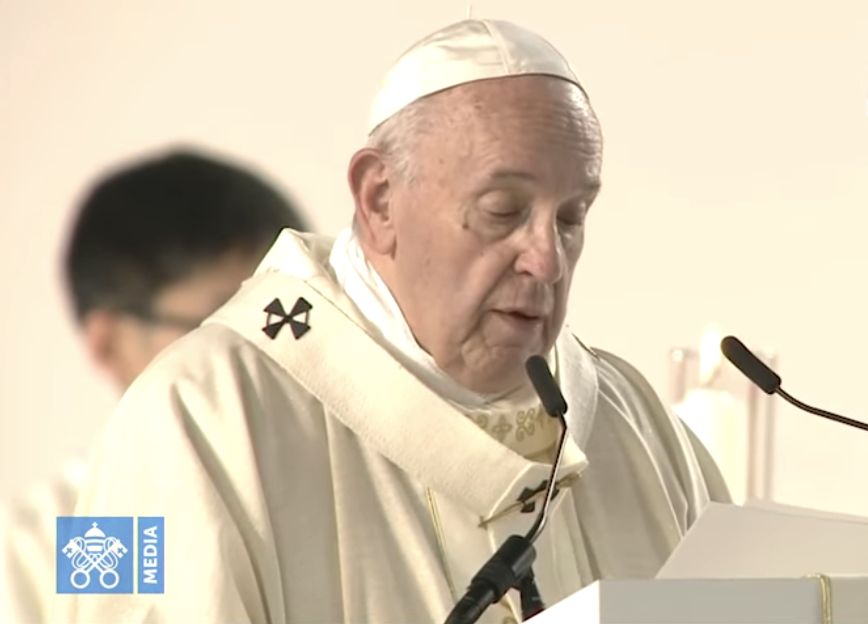 Buscar el éxito a cualquier precio nos puede costar la propia vida, afirma el papa Francisco