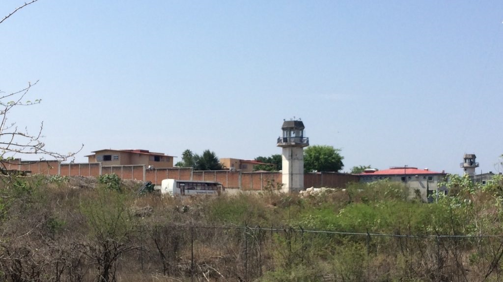 Penal de Atlacholoaya reanuda actividades y traslada a reos