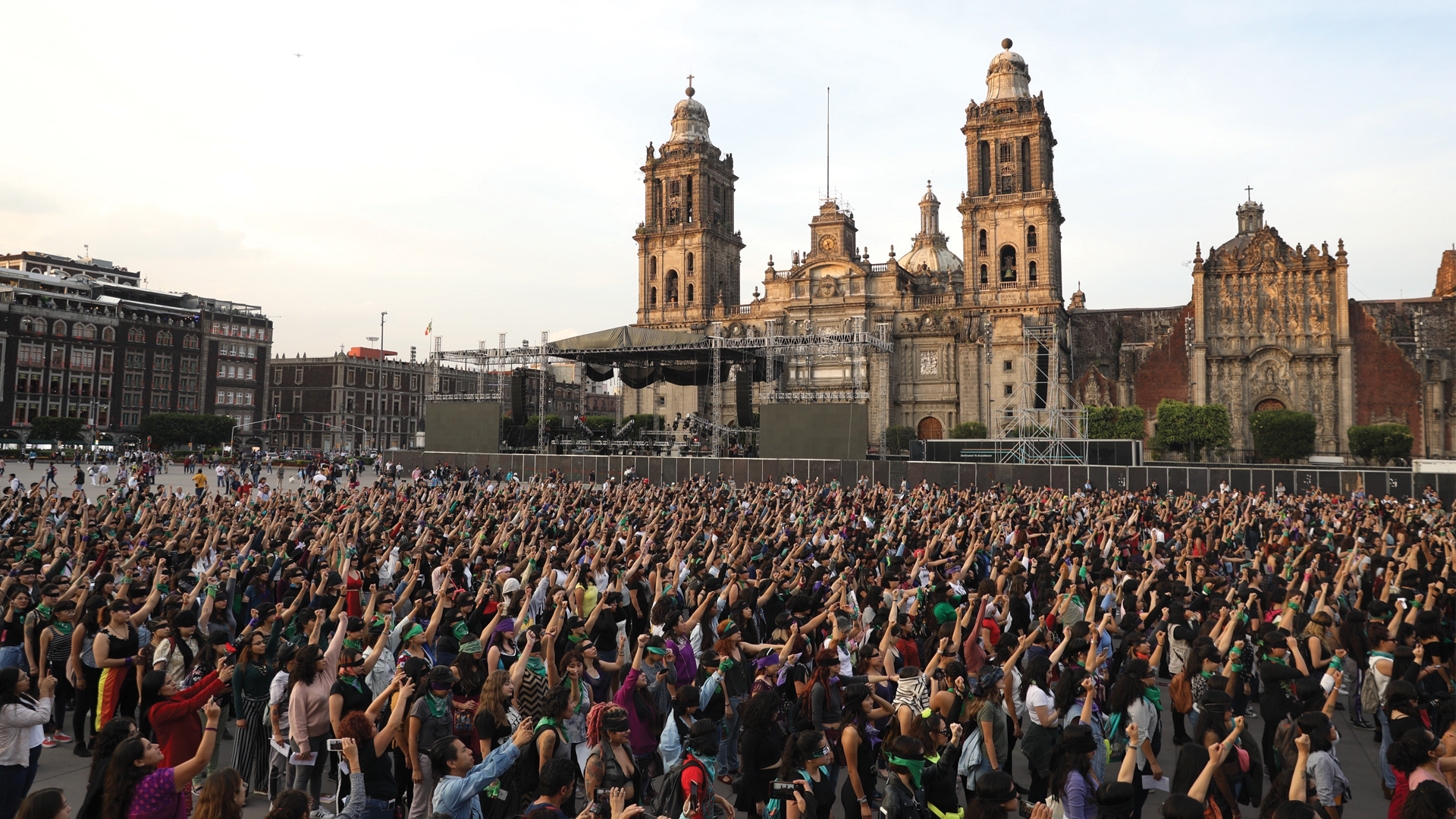 Realizan performance en diversas ciudades del mundo contra violencia de género