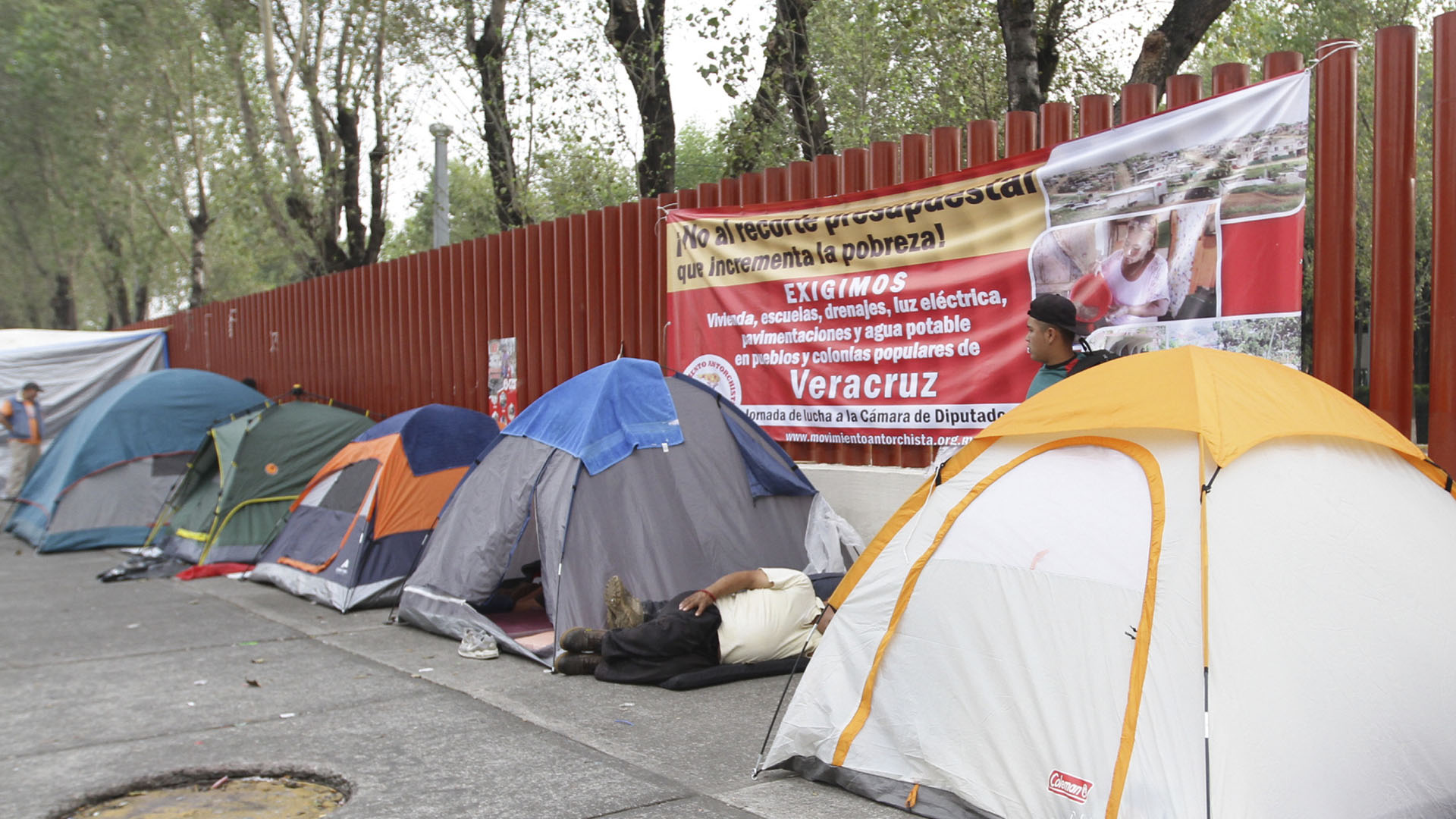 Campesinos retiran plantón de inmediaciones de San Lázaro