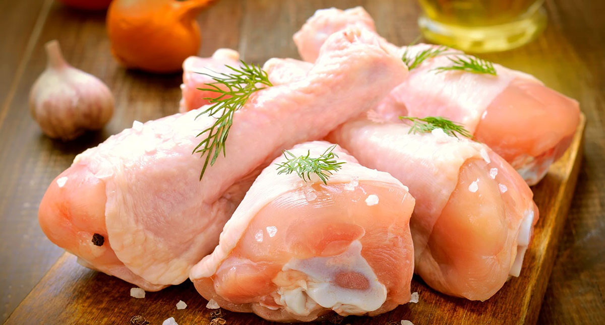 Filipinas suspende importaciones de pollo procedentes de Brasil por COVID-19