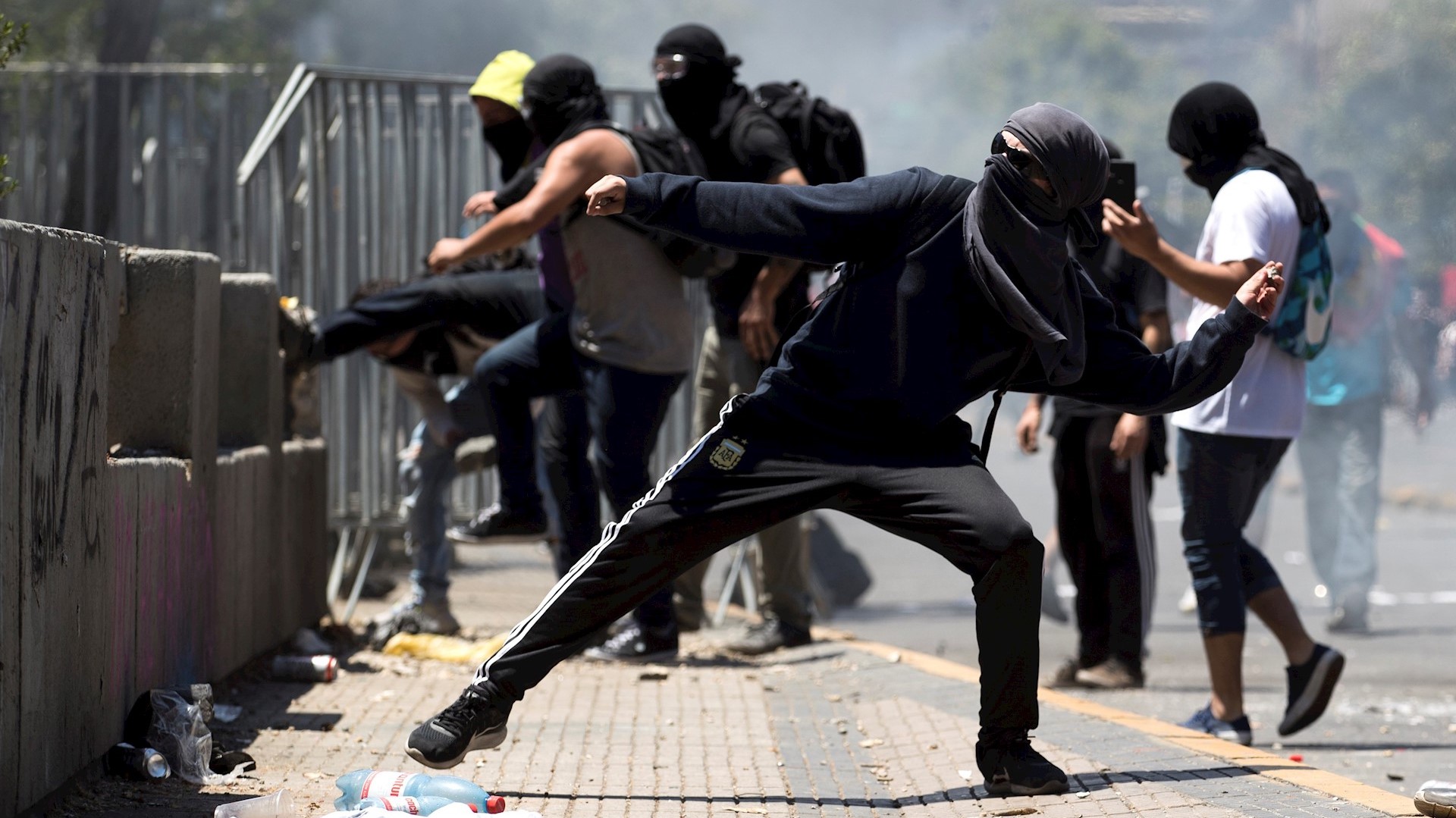 Sube a 22 la cifra de muertos por las protestas en Chile
