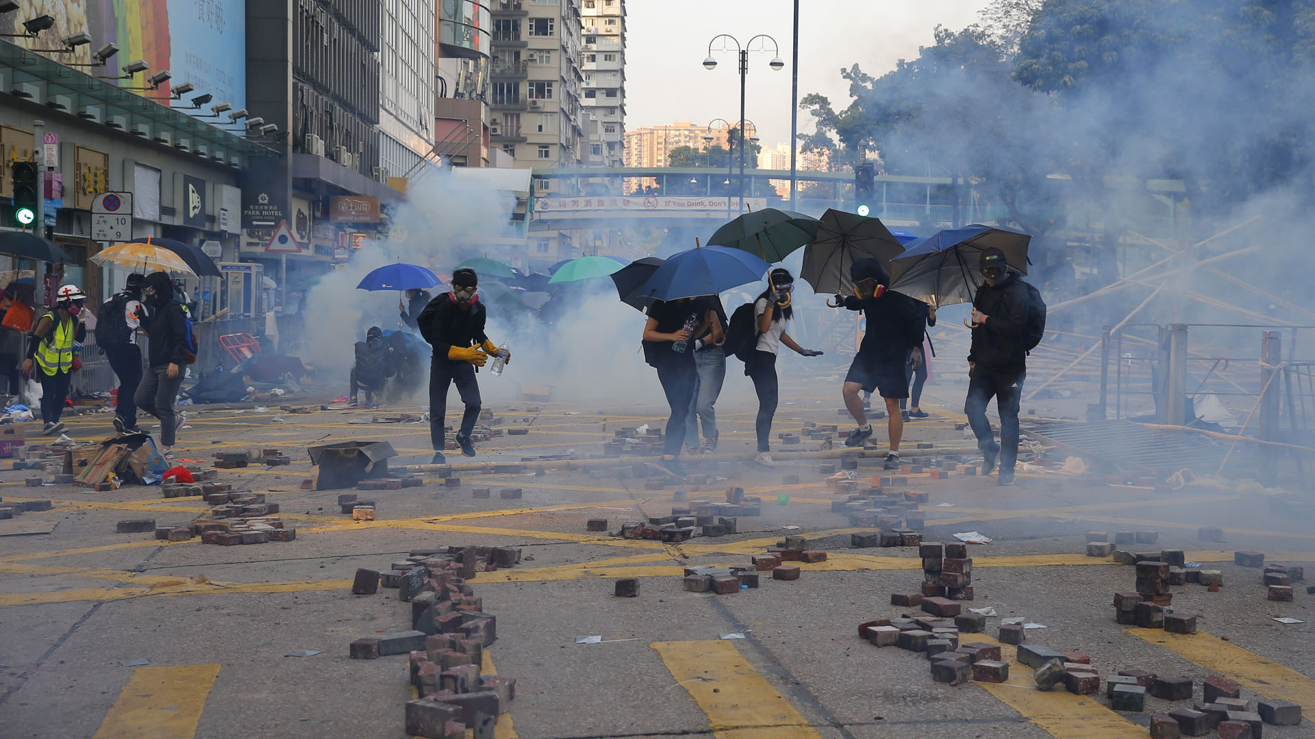 Detienen a cinco jóvenes por muerte de anciano durante protestas en Hong Kong Detienen a cinco jóvenes por muerte de anciano durante protestas en Hong Kong