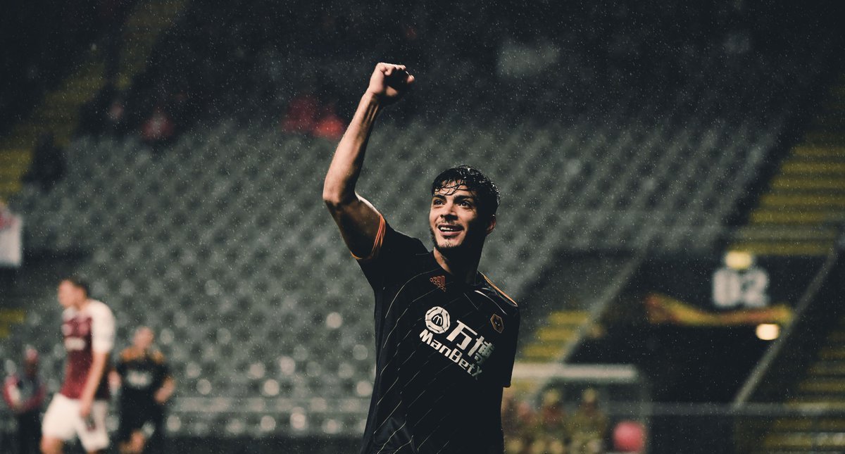 Gol y doble asistencia de Raúl Jiménez en empate de los ‘Wolves’ en Europa League