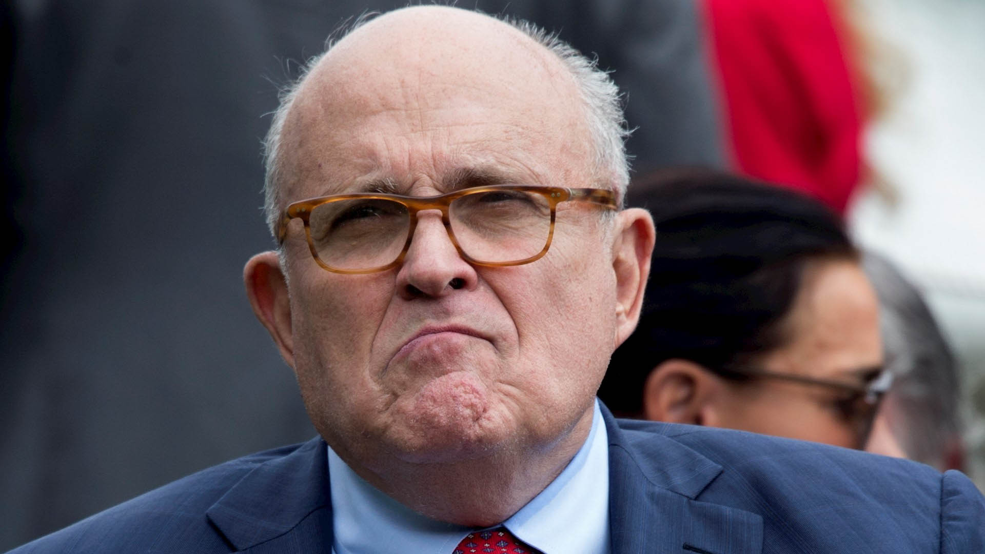 Abogado de Trump buscó negocios en Ucrania en febrero: NYT y WP