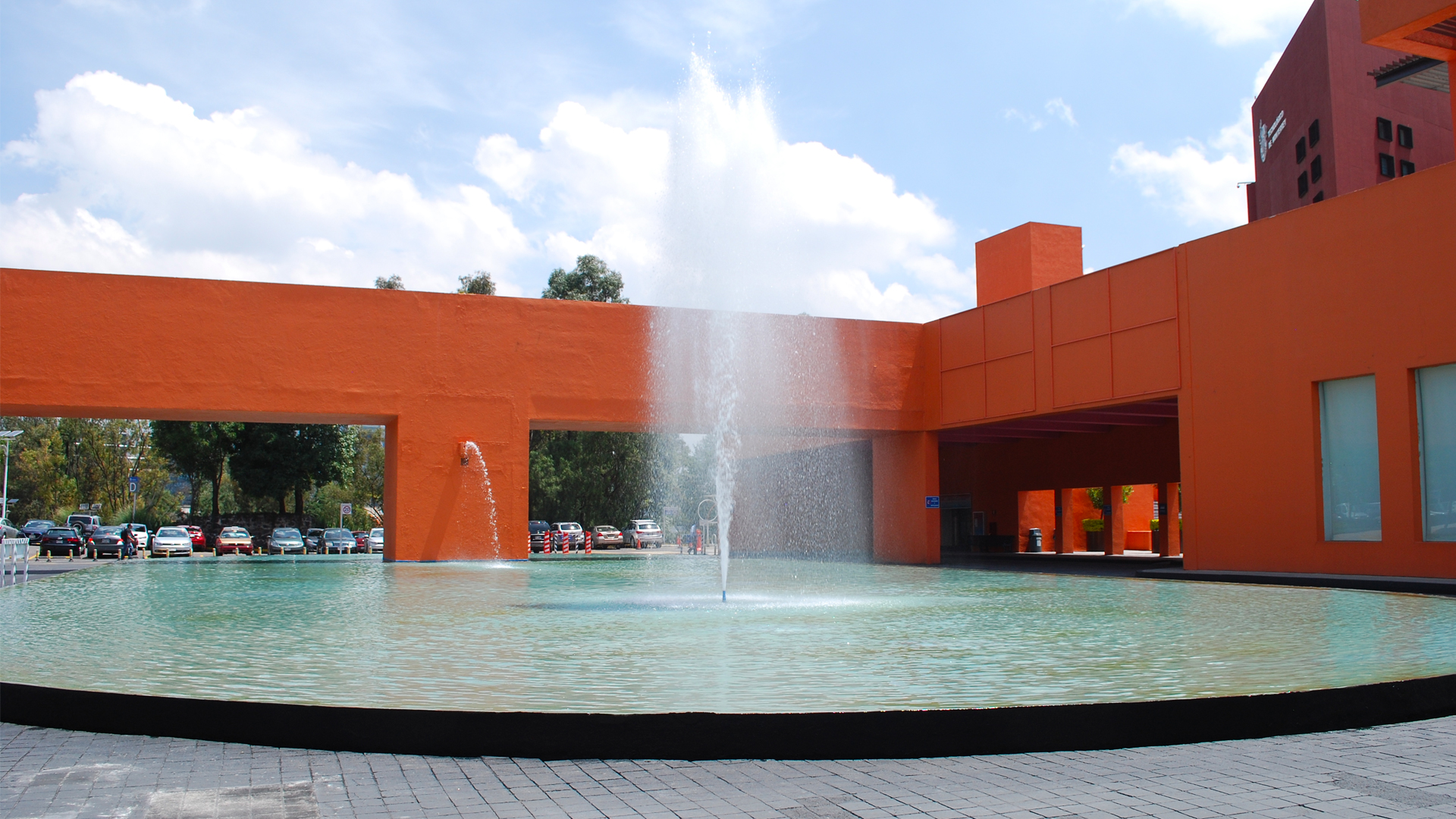 Refuerzan seguridad en inmediaciones del Tec Santa Fe tras asalto