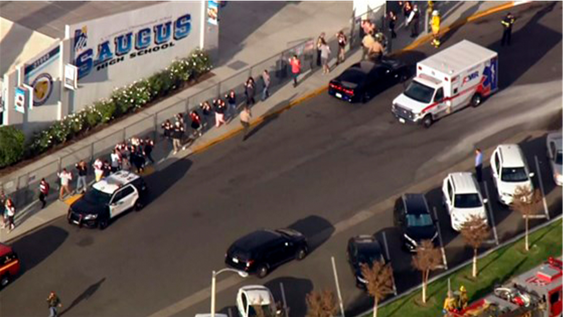 Tiroteo en secundaria de Santa Clarita, California, deja un muerto y cuatro heridos