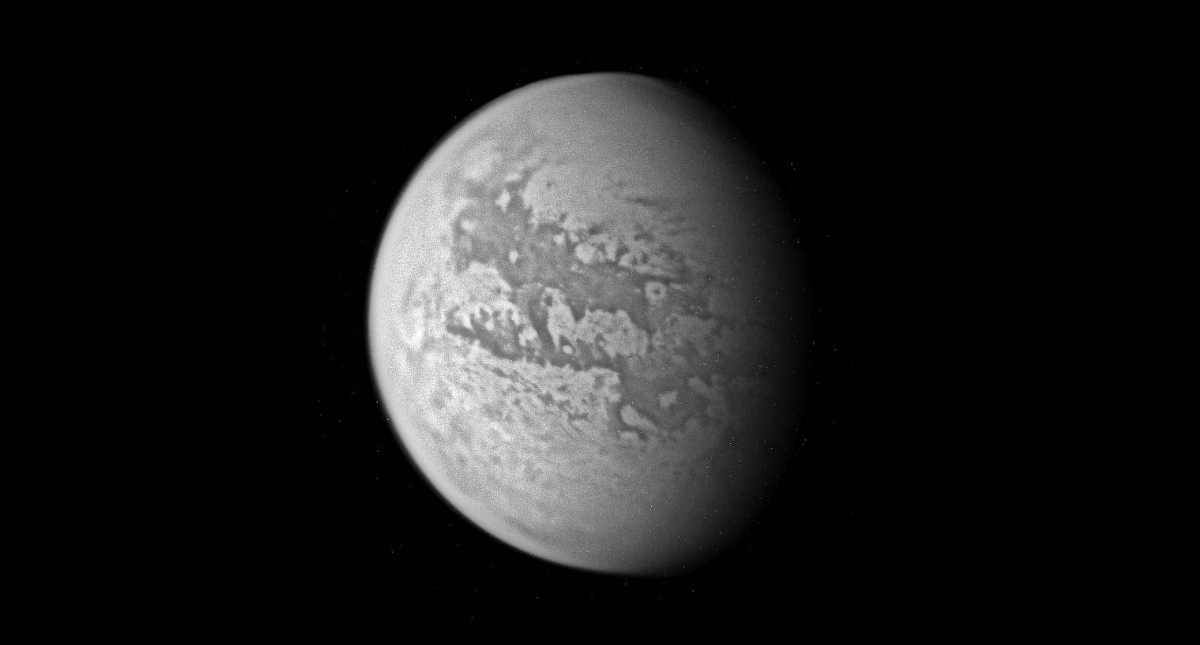 Mapa geográfico de luna de Saturno muestra gran similitud con la Tierra