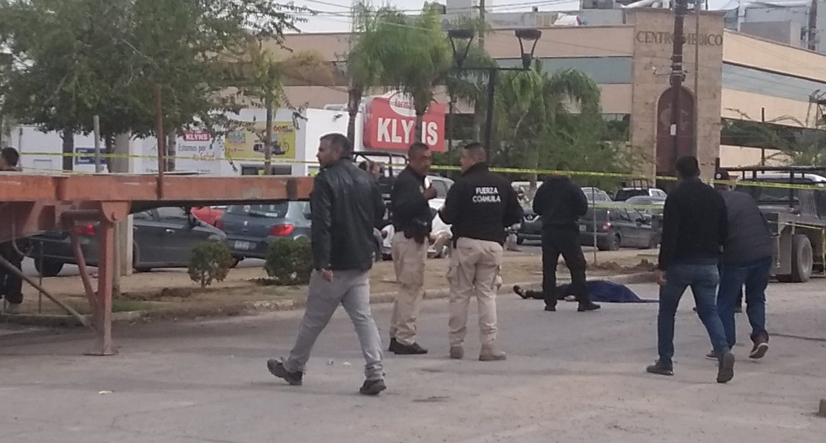 #Video Balacera en desfile de Torreón deja una mujer muerta