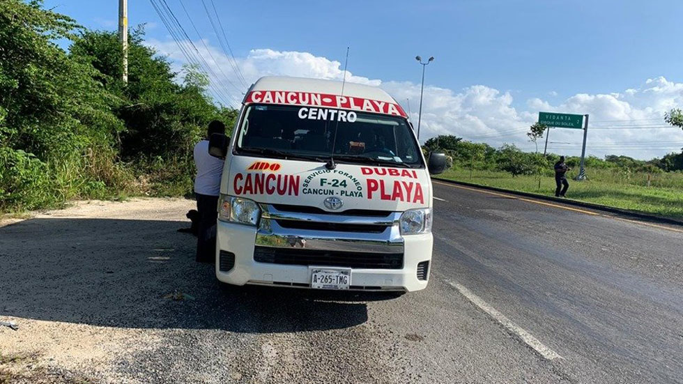 Toman de rehén en Cancún a turista española en asalto a transporte público