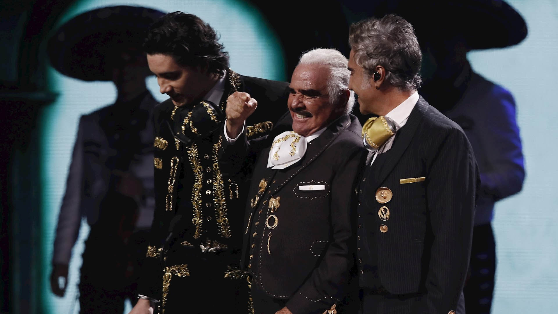 Rosalía arrasa con los Latin Grammy 2019 - vicente-fernandez-latin-grammy