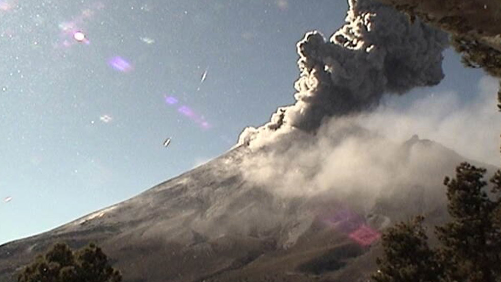 Popocatépetl registra 148 exhalaciones y una explosión moderada